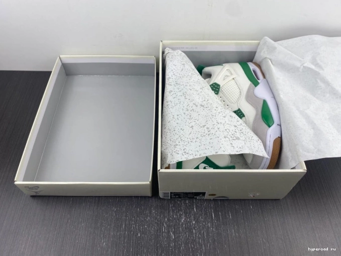 DR5415-103 Pine Green Air SB Jordan x 4 Nike 0826